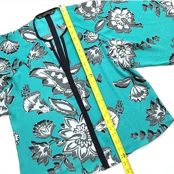 ZARA Basic Kimono Sleeves Large Floral Print Teal Blouse Top V Neckline Sz Small - Picture 7 of 9